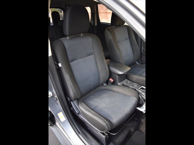 Used 2016 Mitsubishi Outlander SE FWD image 31