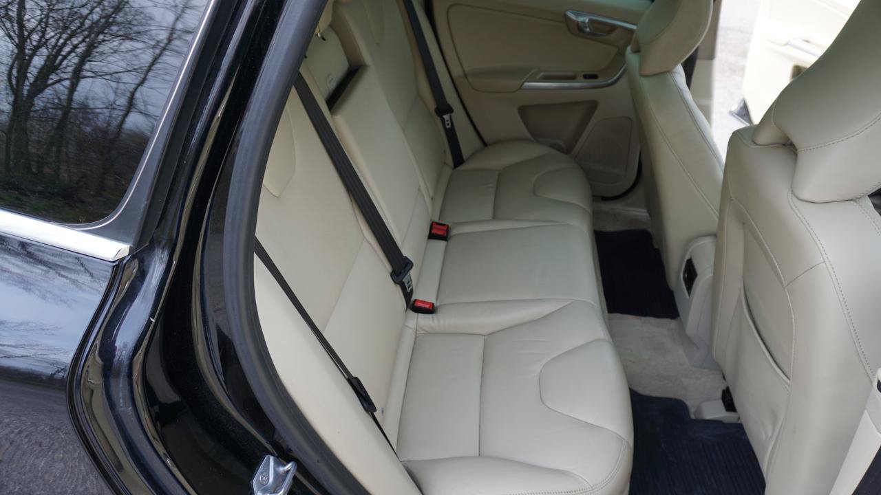 Used 2015 Volvo XC60 T5 Platinum AWD/4WD image 16