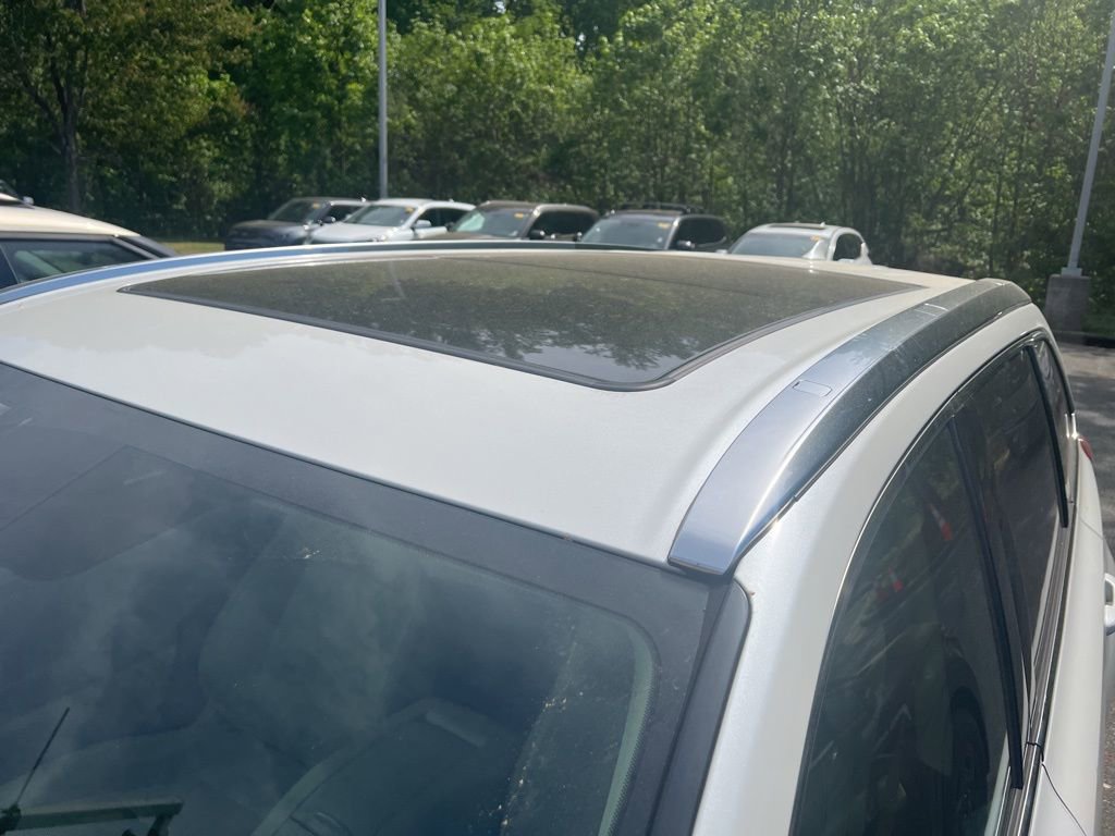 Used 2017 Toyota Highlander Limited image 4