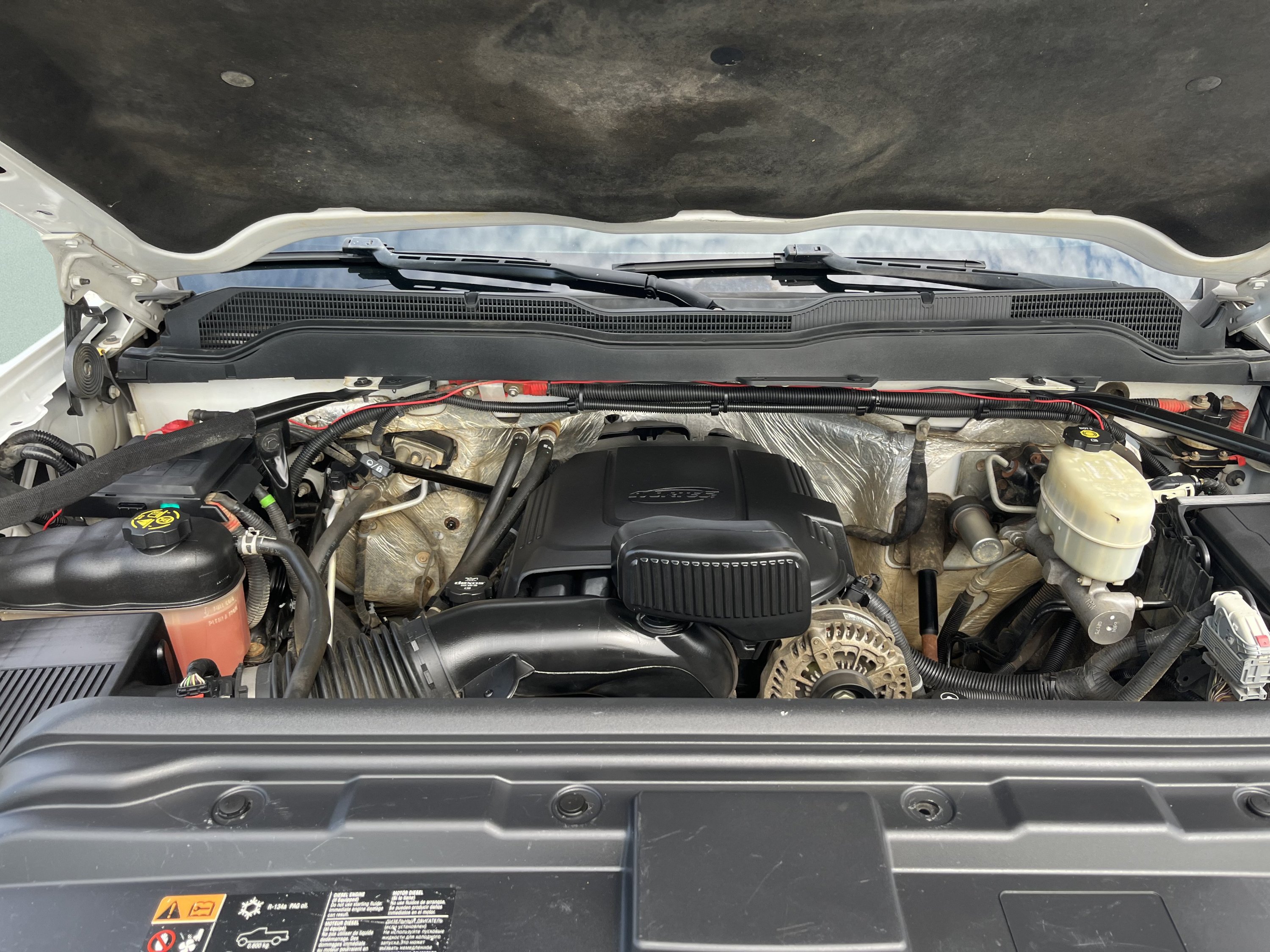 Used 2017 Chevrolet Silverado 2500 W/T w/ Snow Plow Prep Package AWD/4WD image 9