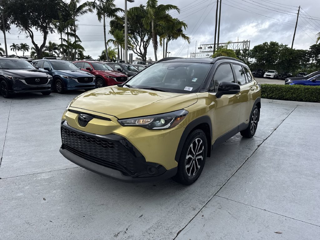 Used 2023 Toyota Corolla Cross AWD Hybrid w/ Moonroof Package image 9