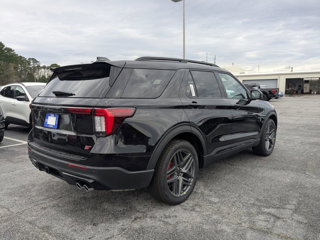 New 2026 Ford Explorer ST w/ Sun And Sound Package image 4