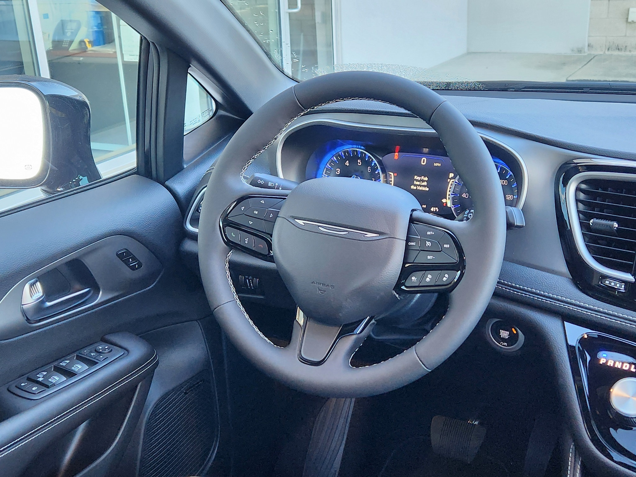 New 2027 Chrysler Pacifica Limited FWD image 22