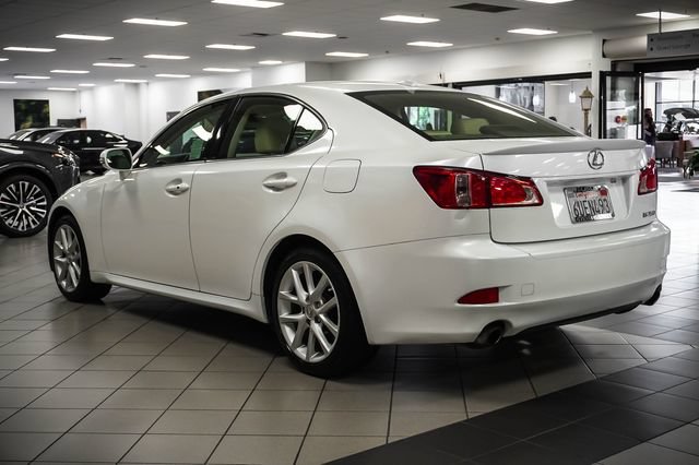 Used 2012 Lexus IS 250 w/ Premium Pkg Value Edition RWD image 8