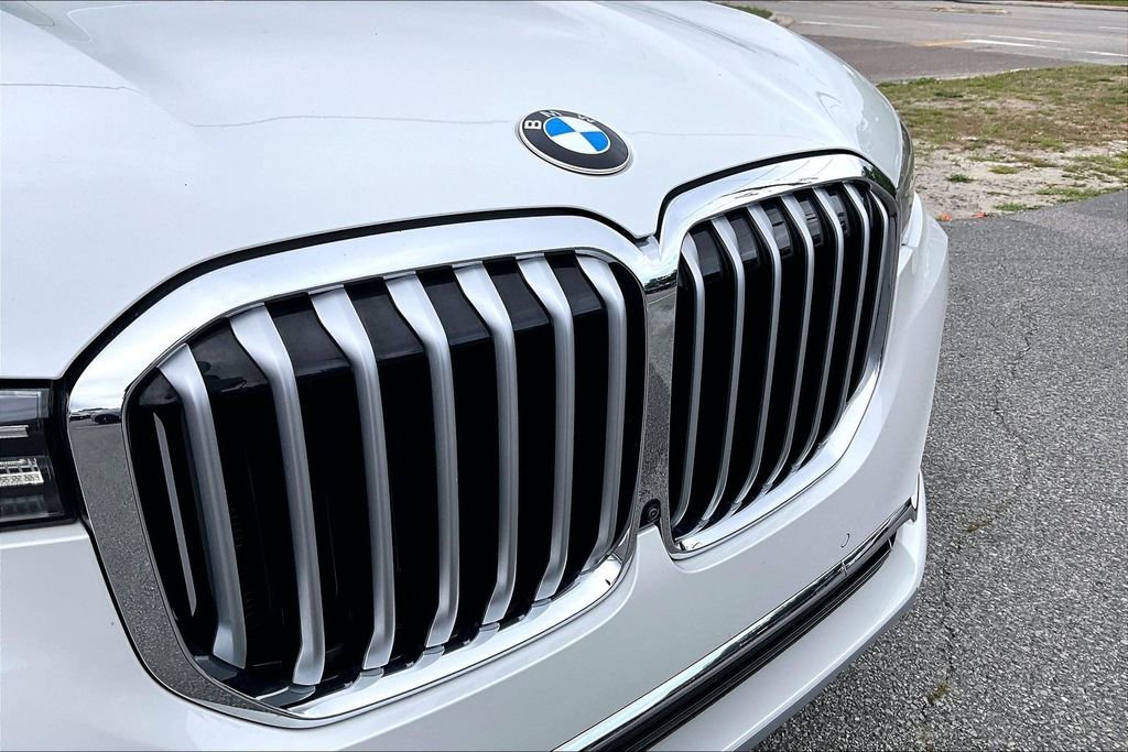 Used 2021 BMW X7 xDrive40i w/ Premium Package AWD/4WD image 33