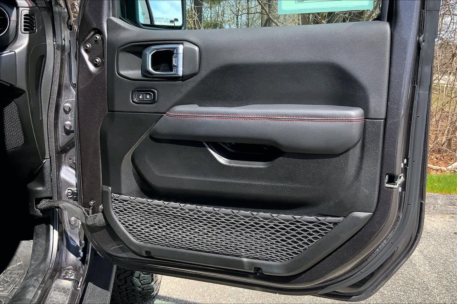 Used 2023 Jeep Wrangler Rubicon AWD/4WD image 24