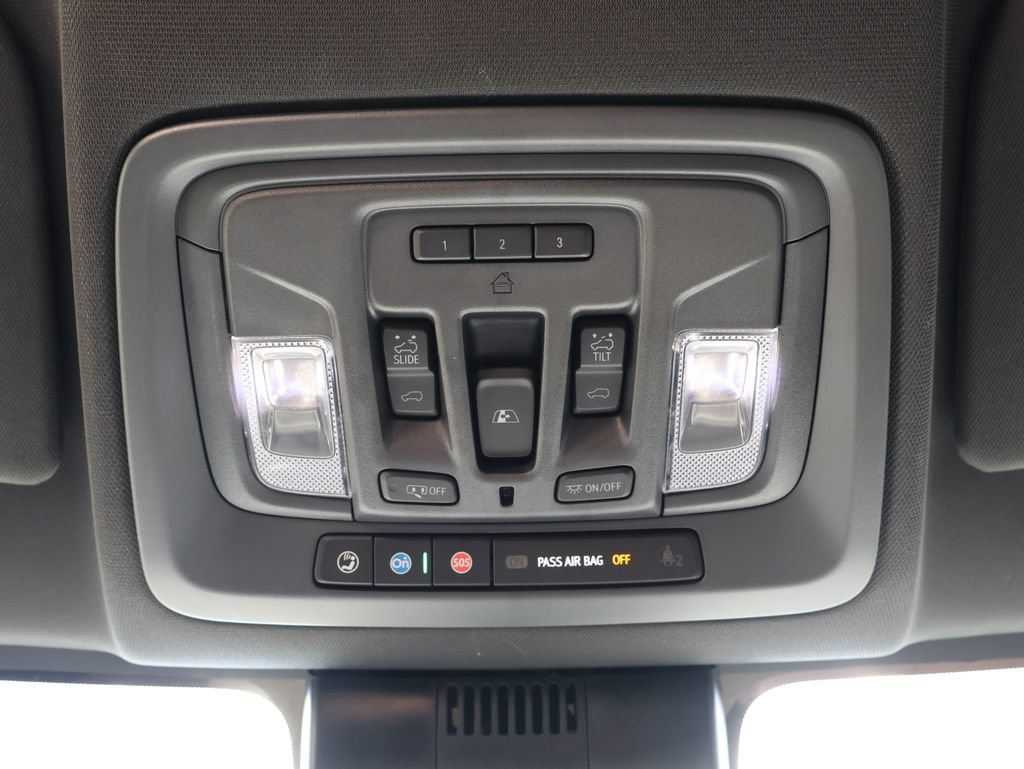 Used 2025 Chevrolet Silverado 1500 High Country w/ Midnight Edition AWD/4WD image 33