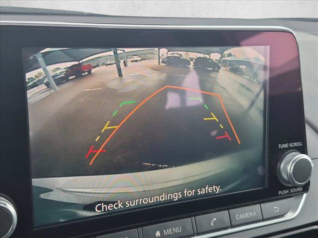 Used 2025 Nissan Altima 2.5 SV FWD image 11
