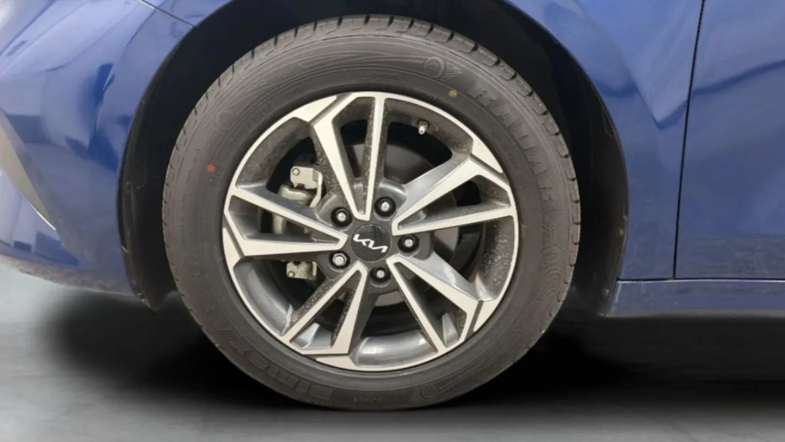 Used 2024 Kia Forte LXS w/ LXS Technology Package FWD image 29