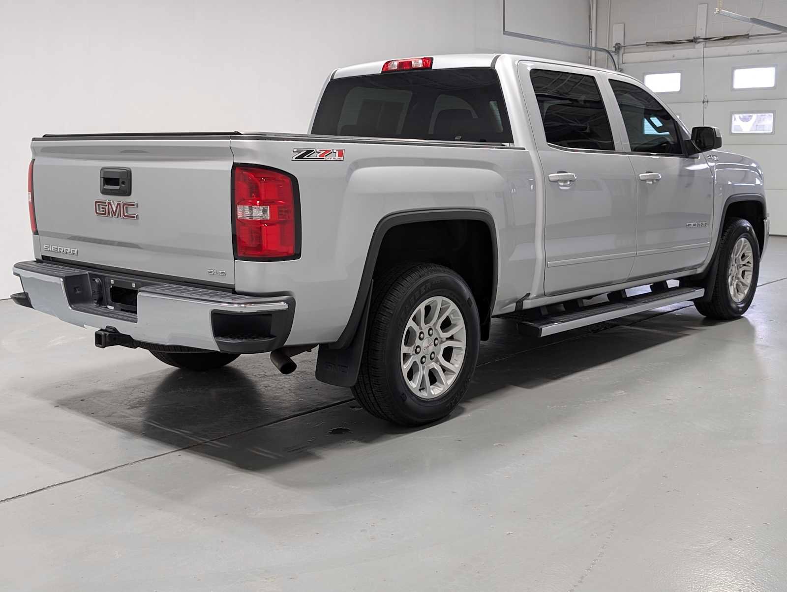 Used 2018 GMC Sierra 1500 SLE w/ SLE Value Package image 9