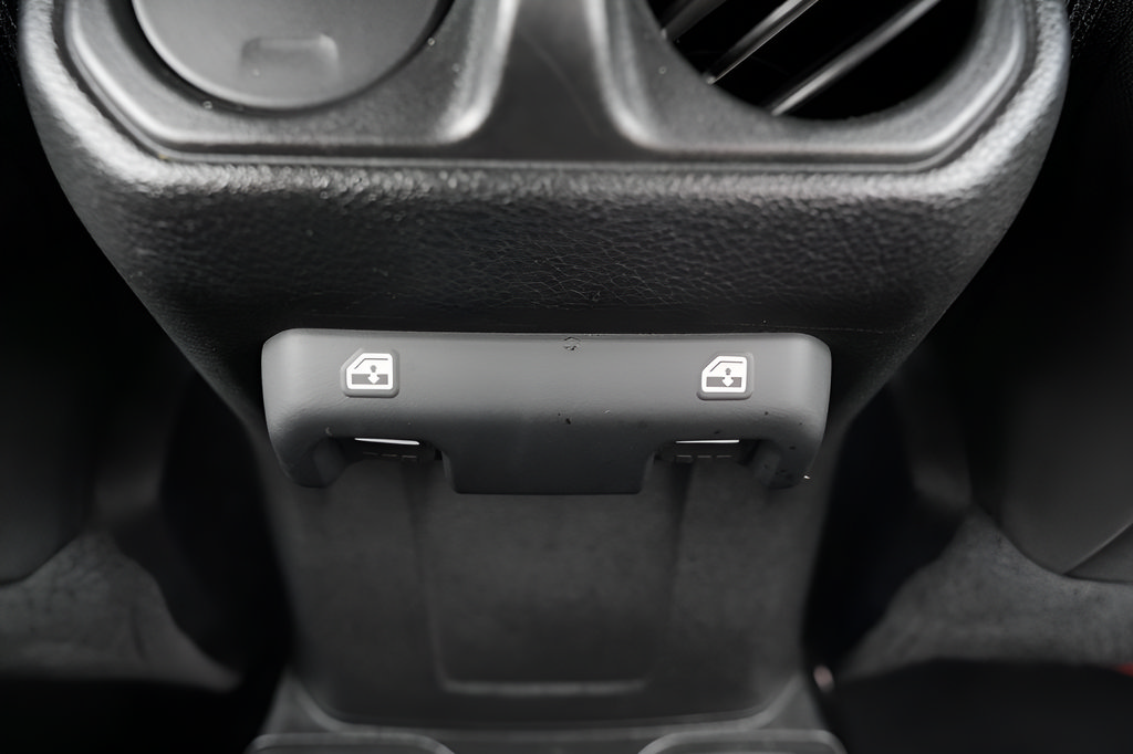 Used 2023 Jeep Wrangler Unlimited Sport AWD/4WD image 17