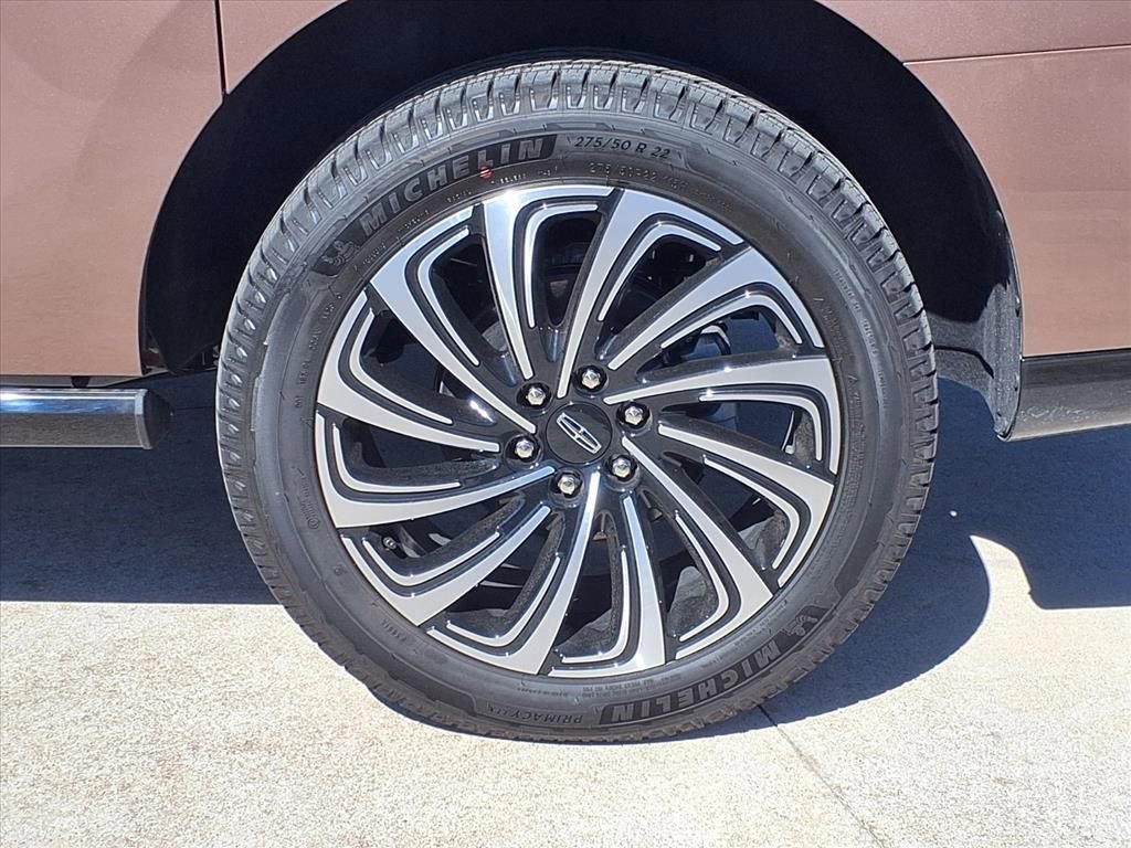 New 2026 Lincoln Navigator L Black Label image 16