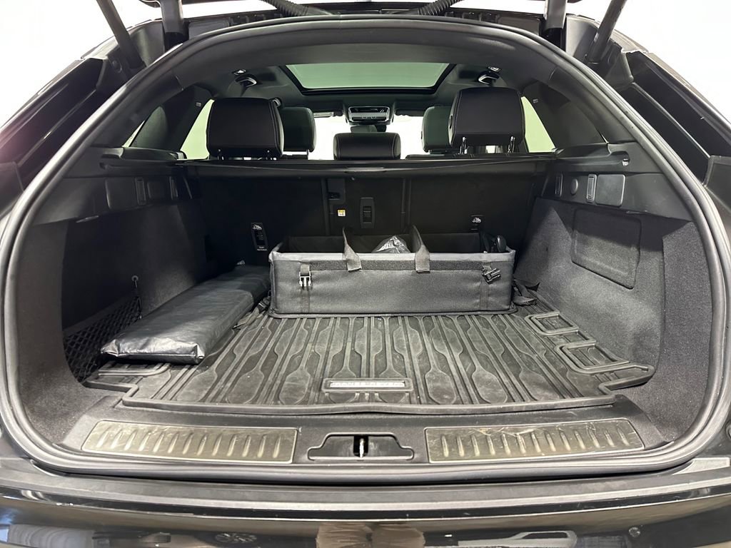 Used 2023 Land Rover Range Rover Velar S AWD/4WD image 16