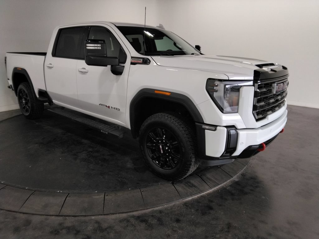 Used 2025 GMC Sierra 2500 AT4 AWD/4WD image 4