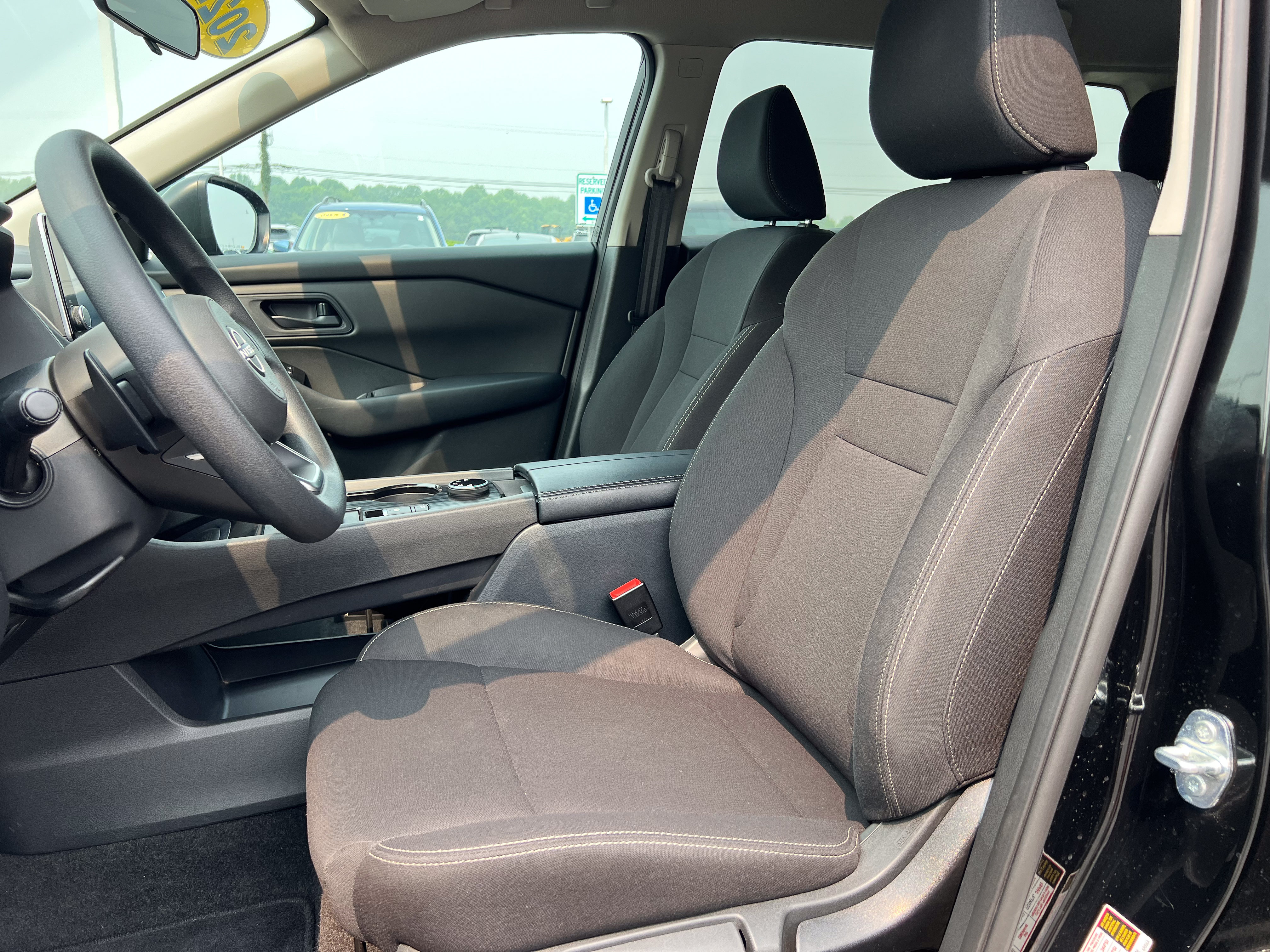 Used 2024 Nissan Rogue S AWD/4WD image 14