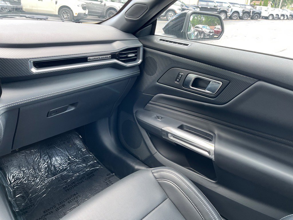 Used 2024 Ford Mustang Premium image 16