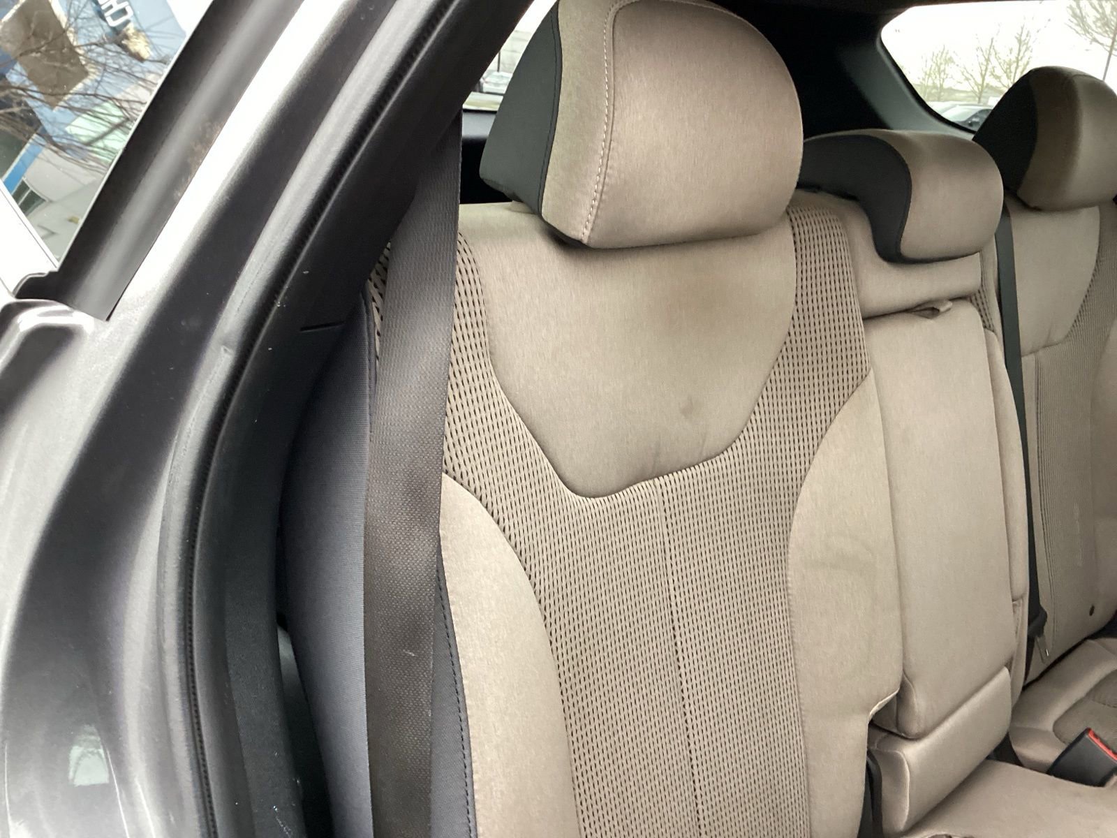 Used 2020 Hyundai Santa Fe SE image 20