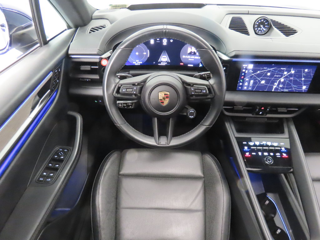 Certified 2024 Porsche Macan 4 Electric AWD/4WD image 17