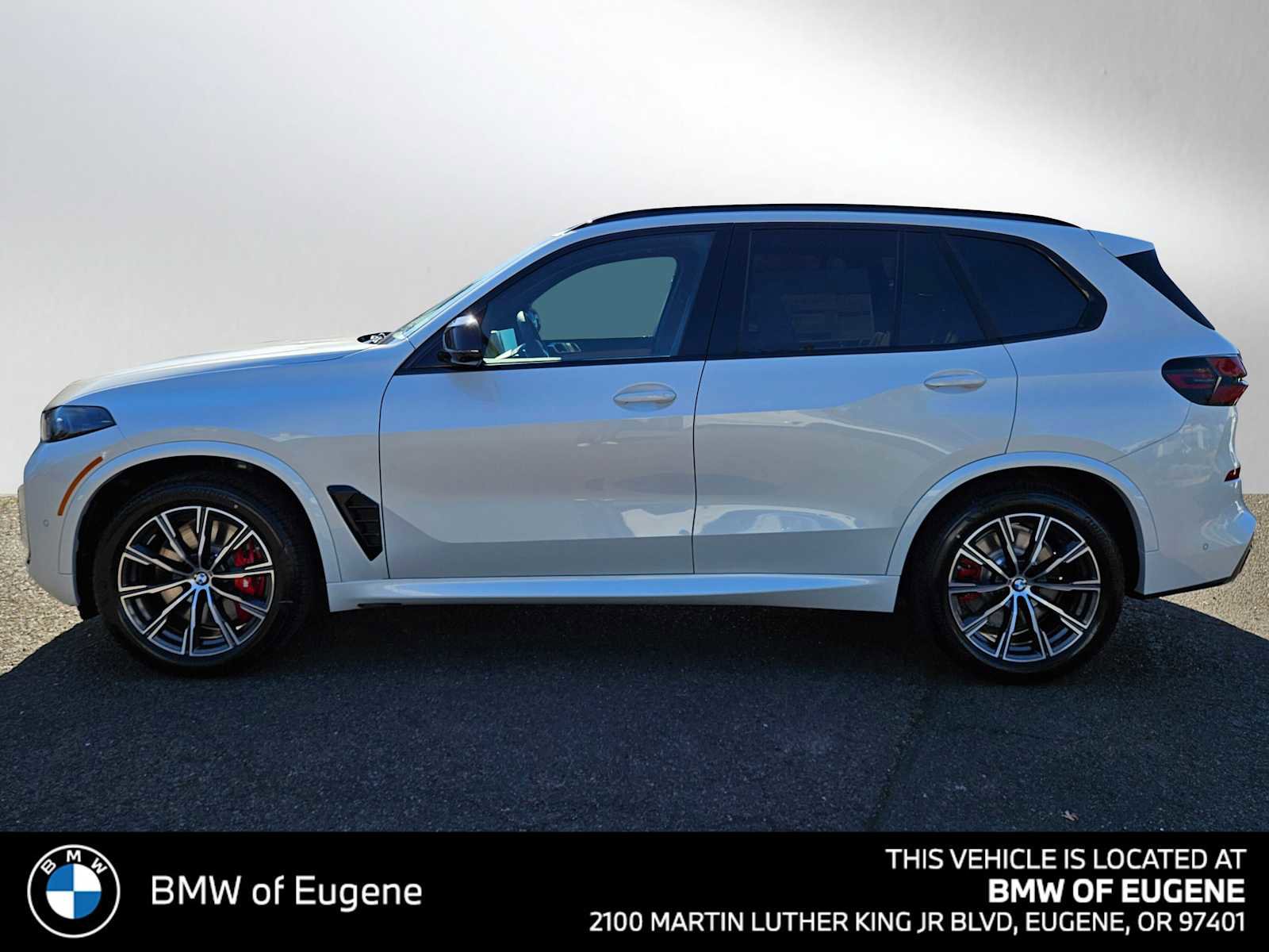 New 2026 BMW X5 M60i w/ Executive Package image 6