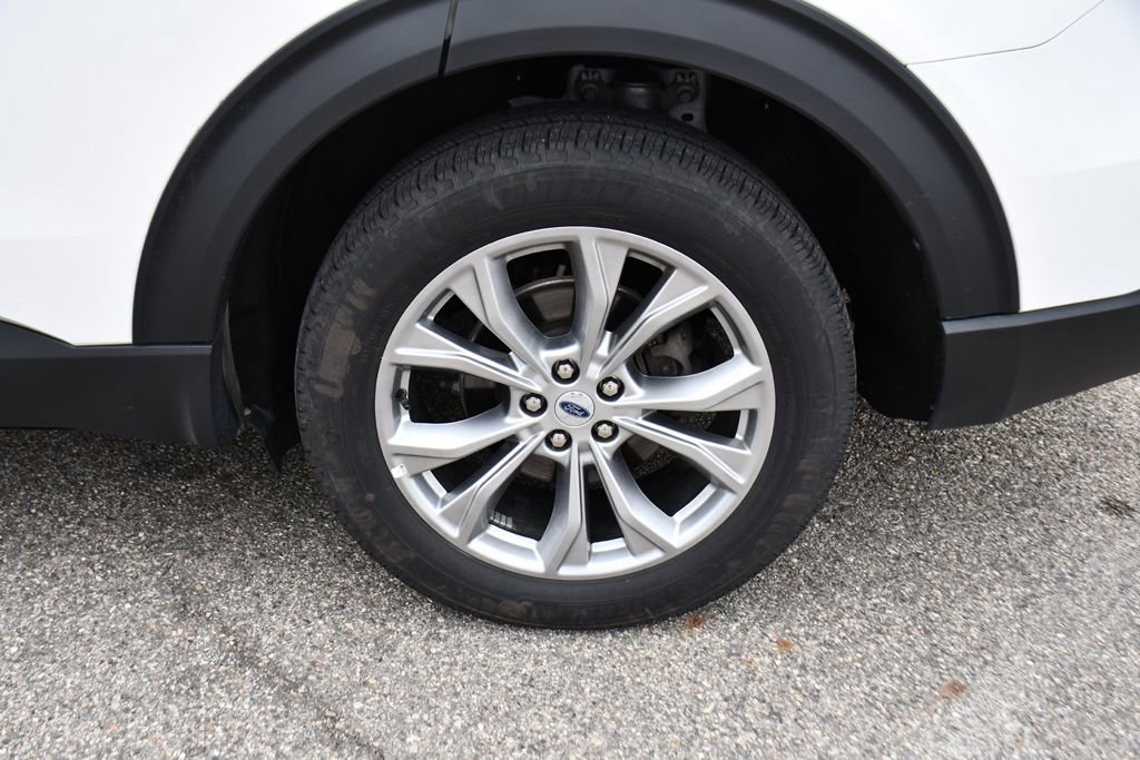 Used 2023 Ford Explorer XLT w/ Equipment Group 202A image 24