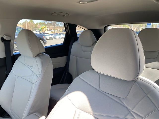 Used 2025 Hyundai Tucson SE image 22