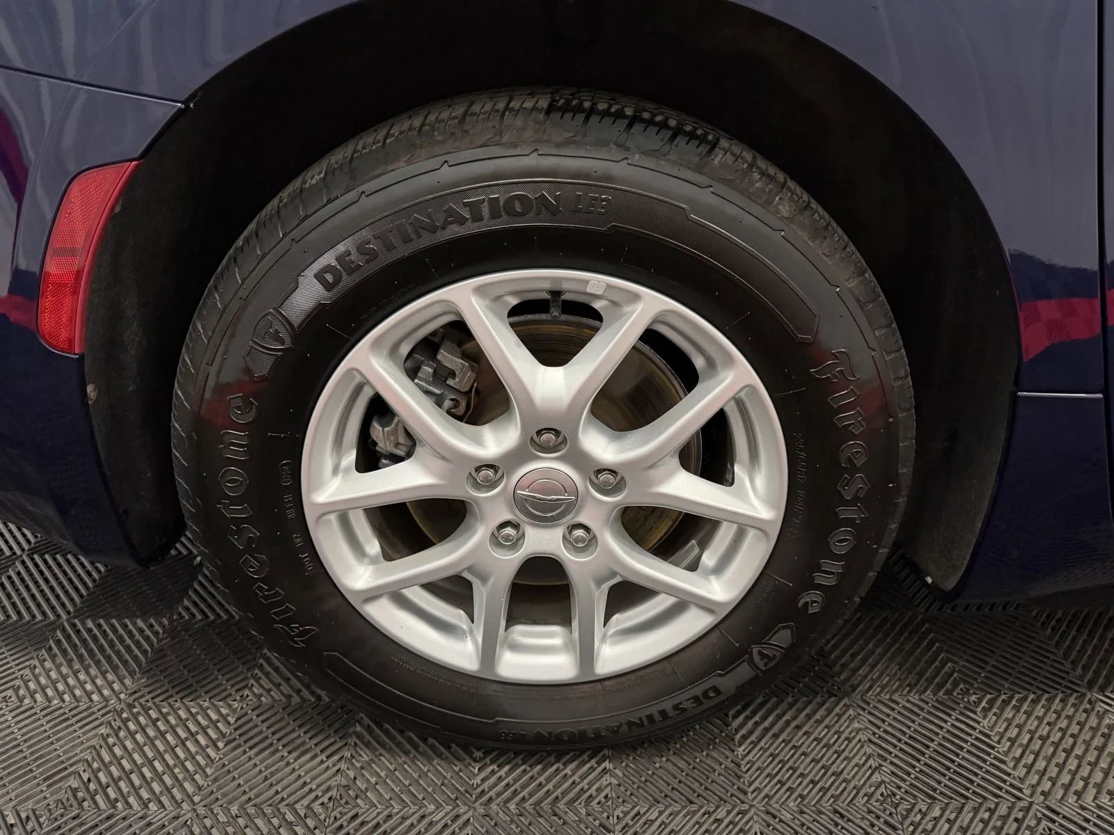 Used 2020 Chrysler Voyager Lxi FWD image 16