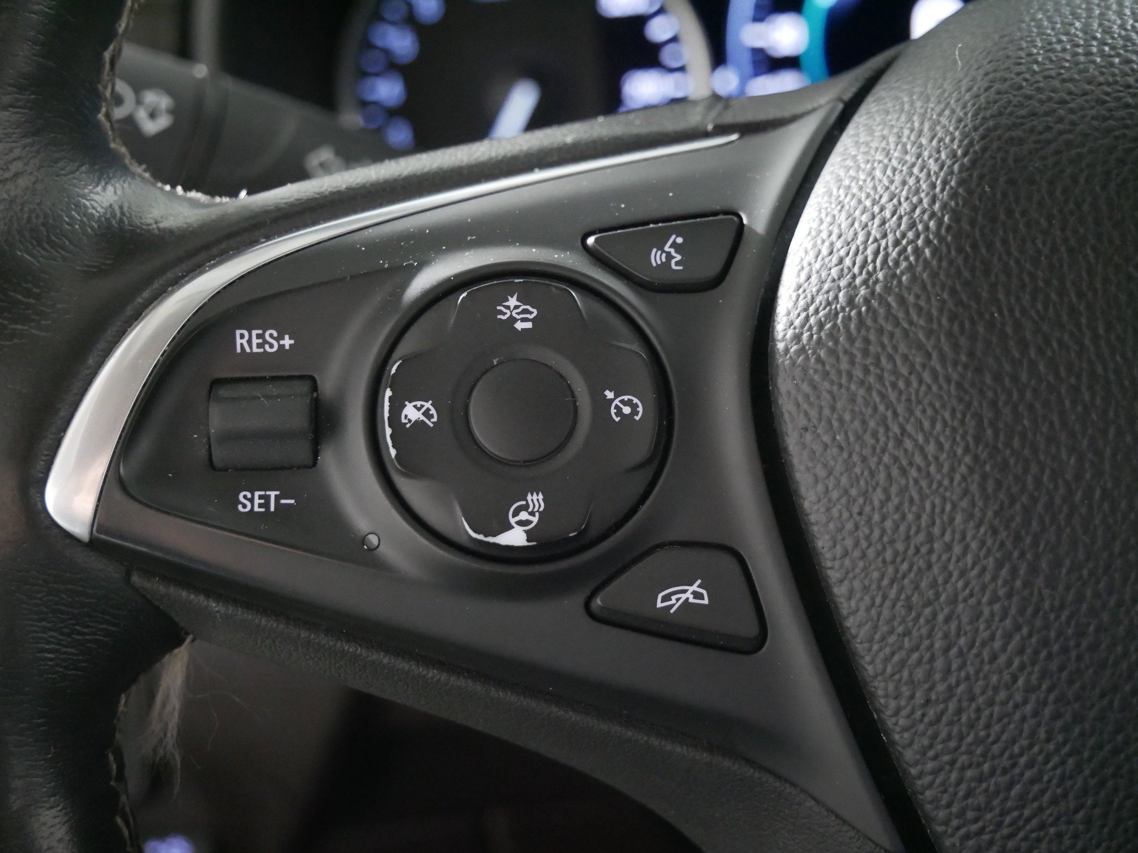 Used 2017 Buick Envision Premium w/ Driver Confidence Package image 28