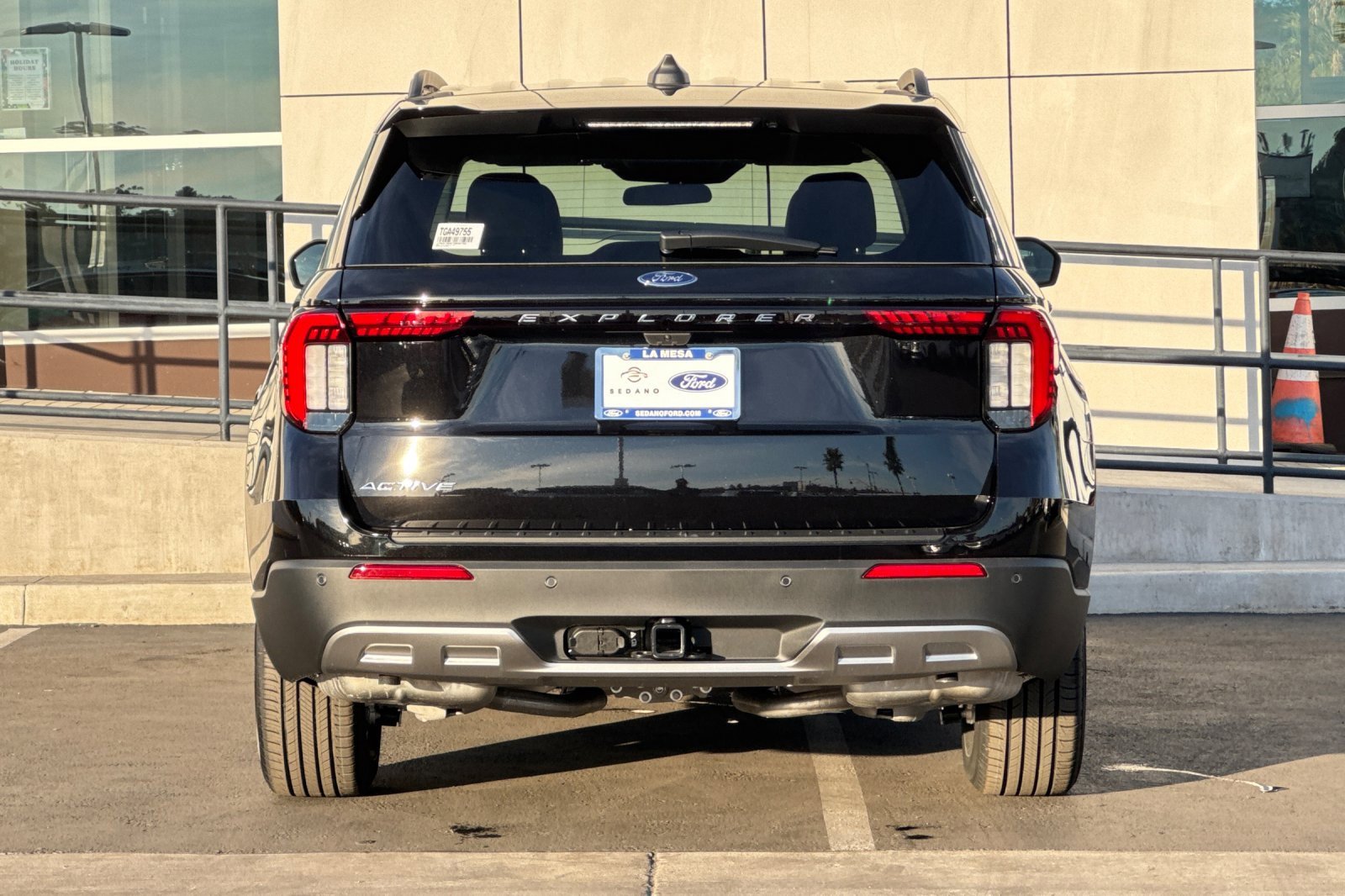 New 2026 Ford Explorer Active w/ Active Comfort Package image 4