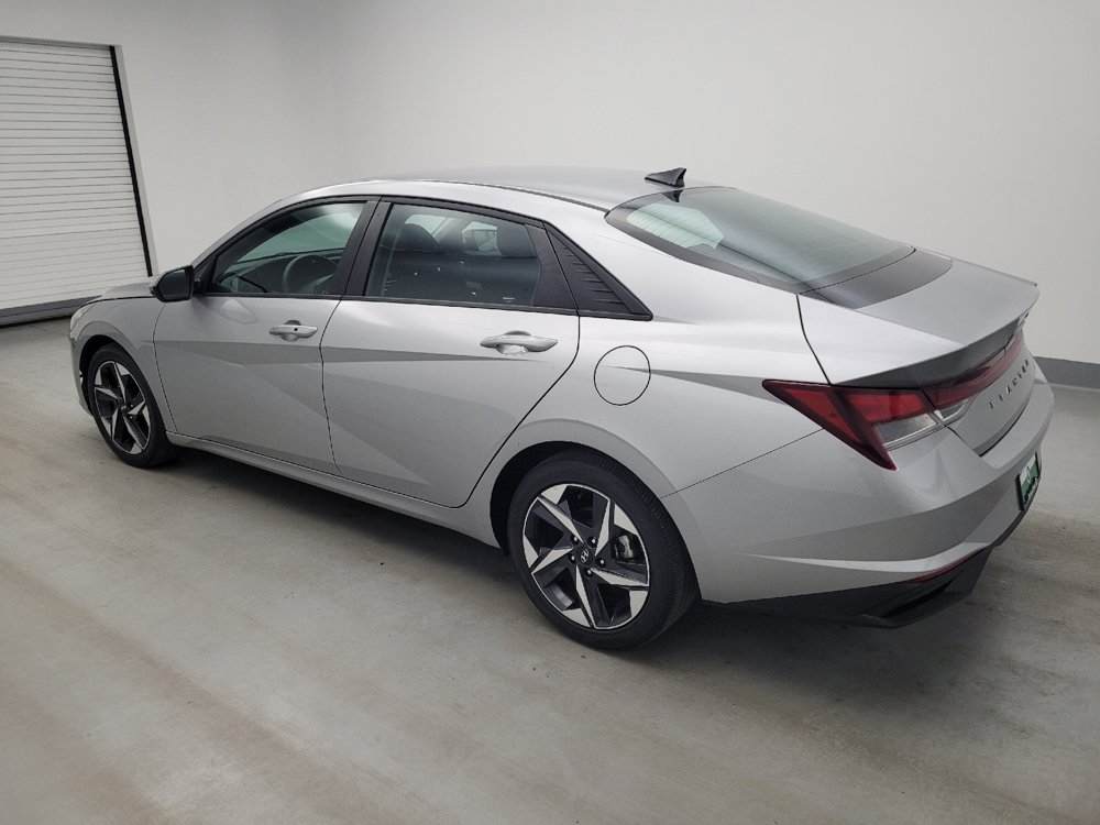Used 2023 Hyundai Elantra SEL w/ Convenience Package FWD image 3