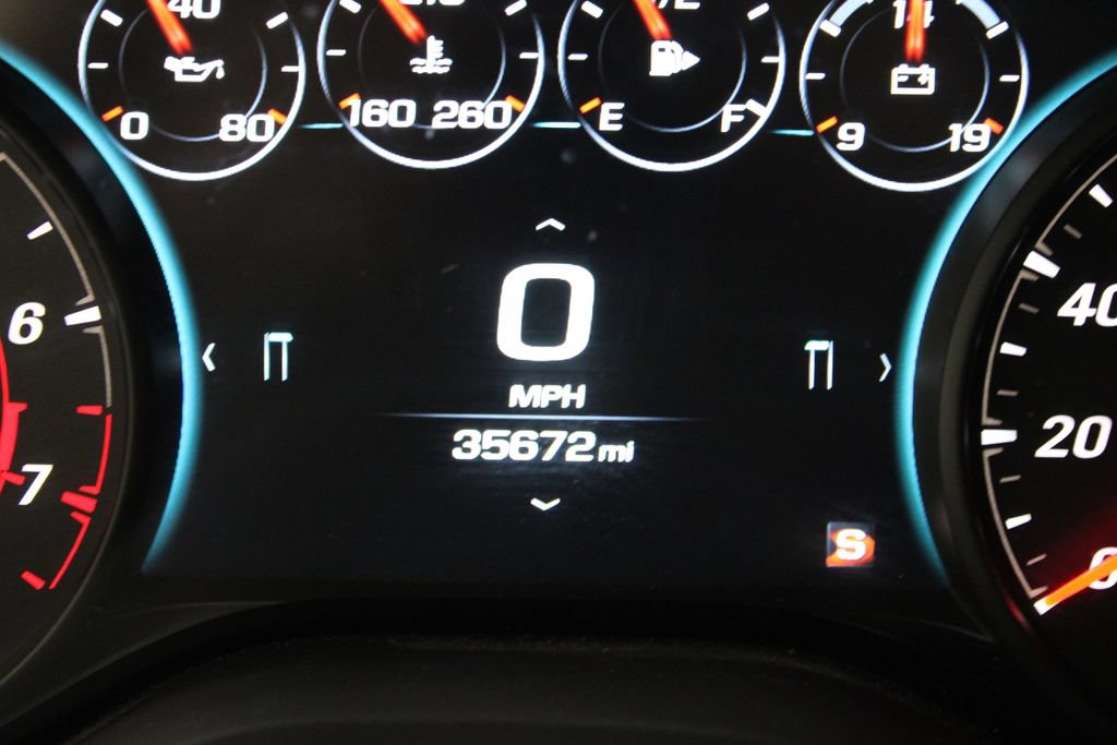 Used 2018 Chevrolet Camaro SS RWD image 33