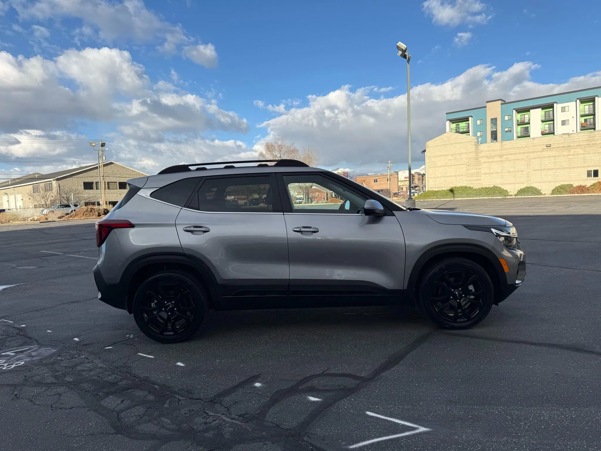 Used 2024 Kia Seltos X-Line image 4