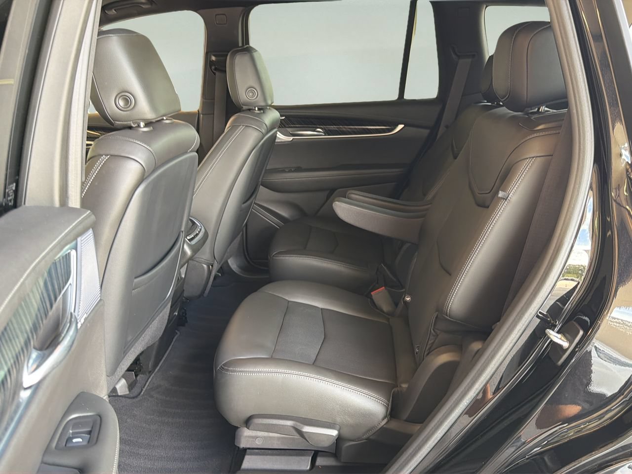 Certified 2023 Cadillac XT6 Premium Luxury FWD image 14