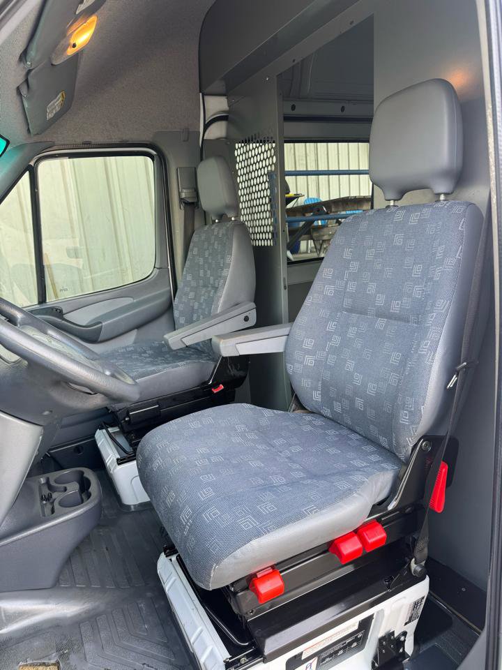 Used 2006 Dodge Sprinter 2500 w/ PWR Convenience Group image 12