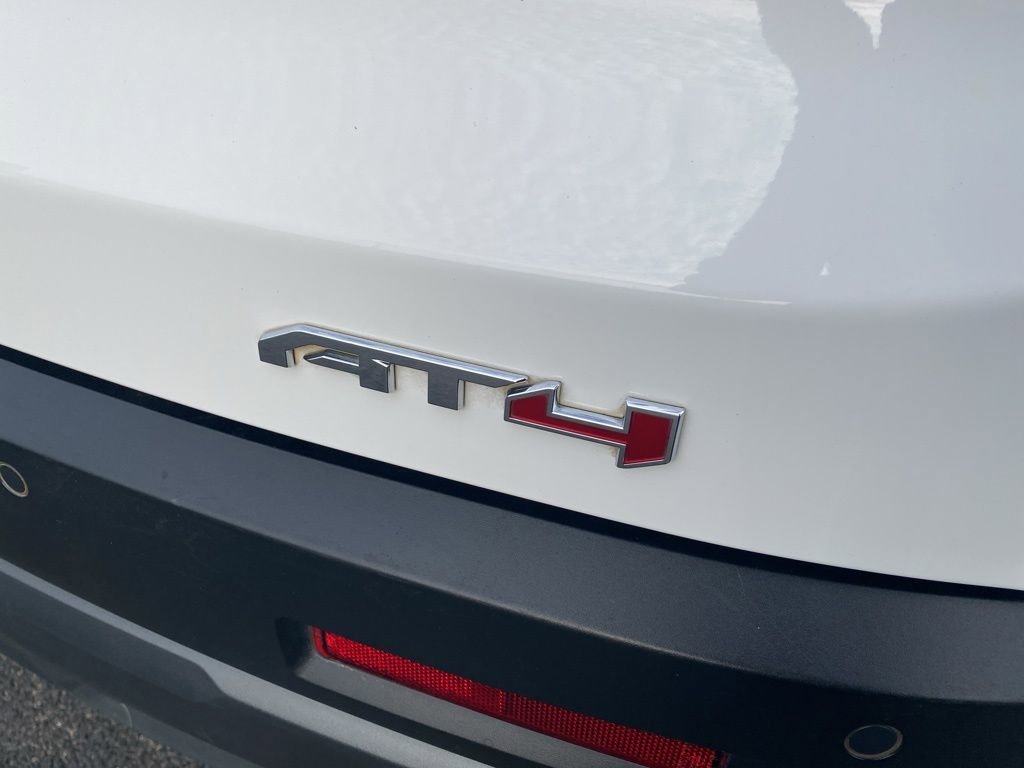 Used 2023 GMC Acadia AT4 w/ Technology Package image 40