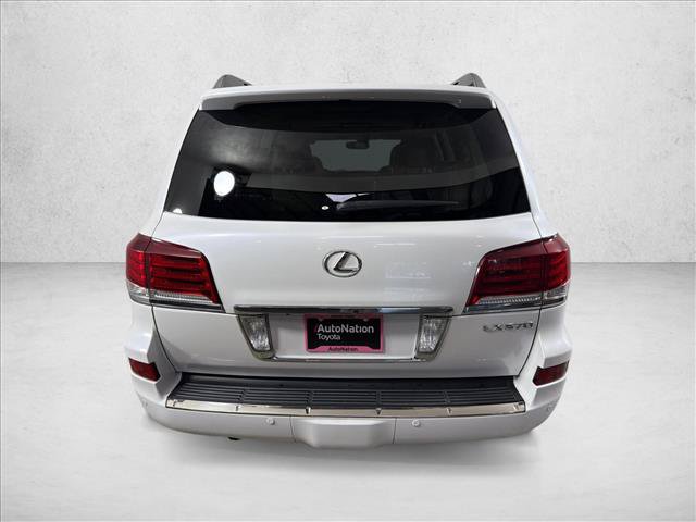 Used 2013 Lexus LX 570 4WD w/ Luxury Pkg w/Pre-crash image 6