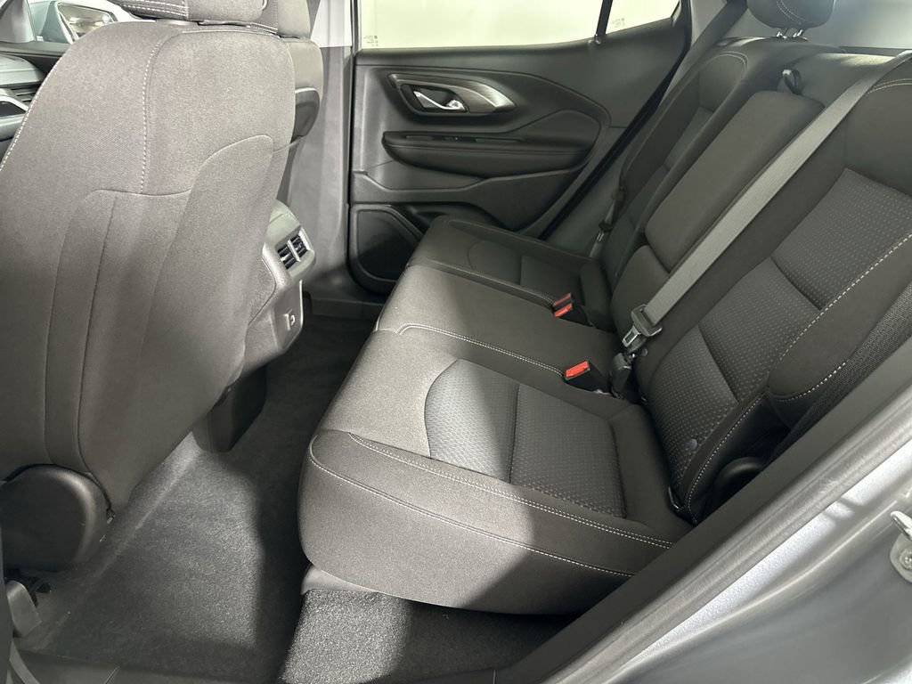 Used 2023 GMC Terrain SLE w/ Driver Convenience Package image 26