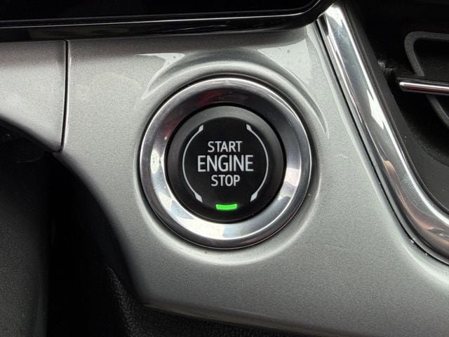 Used 2025 Chevrolet Trax LT FWD image 20