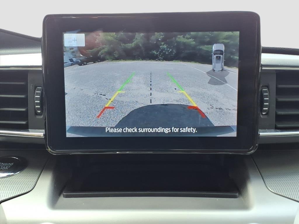 Used 2022 Ford Explorer XLT w/ Equipment Group 202A image 29