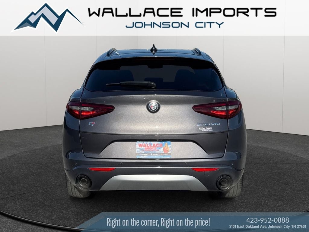 Used 2023 Alfa Romeo Stelvio Ti AWD/4WD video 4