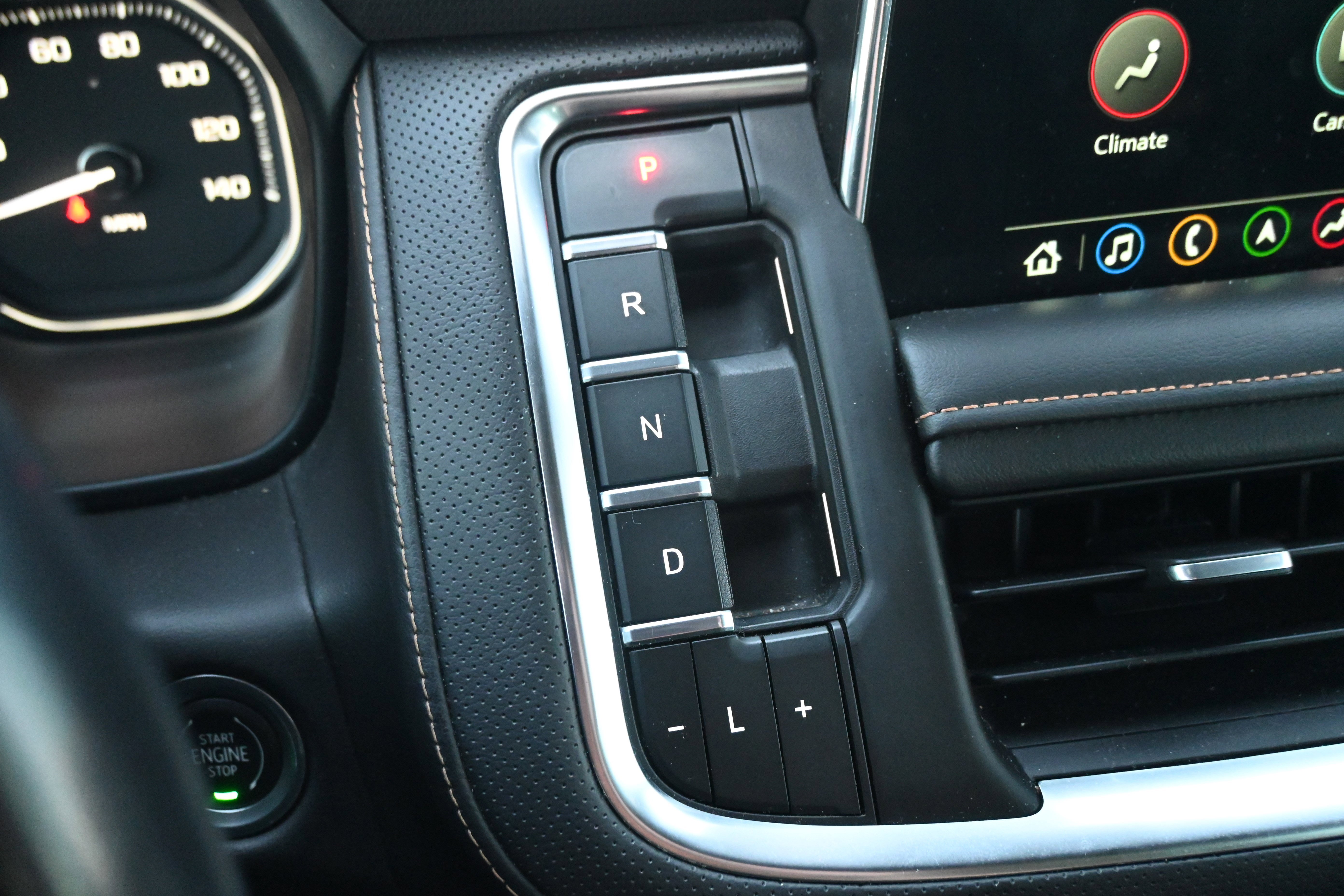 Used 2021 GMC Yukon XL AT4 w/ Rear Media and Nav Package AWD/4WD image 28