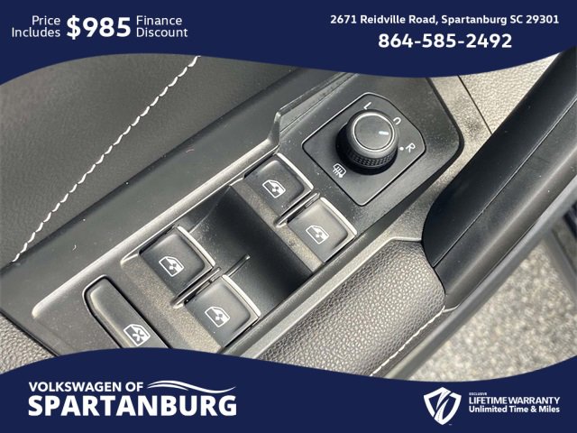 Used 2023 Volkswagen Tiguan SE image 14