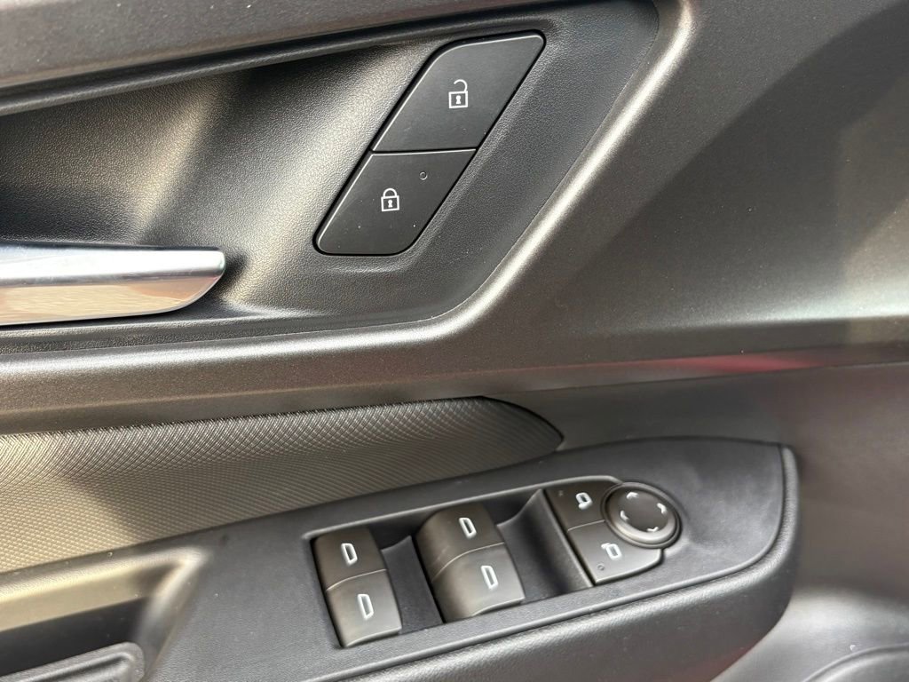 New 2026 Chevrolet Equinox EV LT w/ Midnight Package image 28