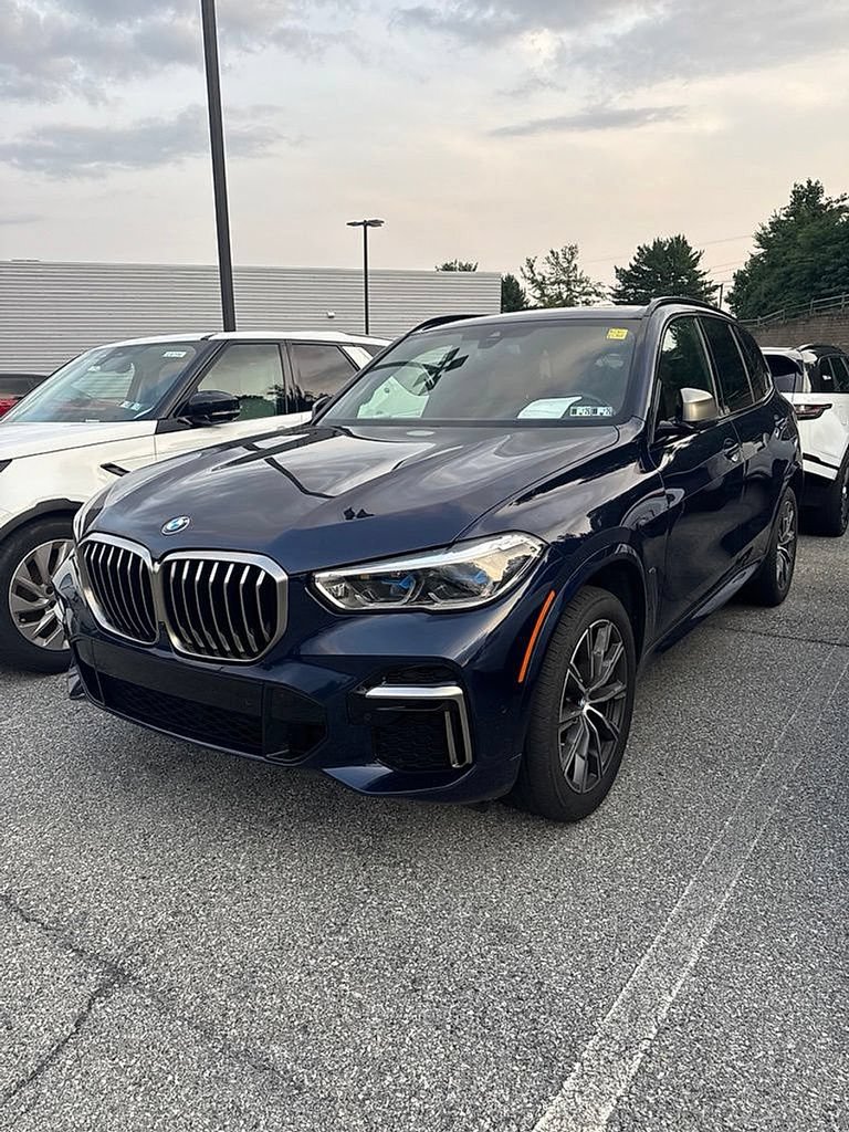 Used 2022 BMW X5 M50i w/ Executive Package AWD/4WD image 2