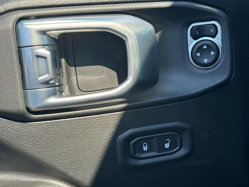 New 2026 Jeep Gladiator Sport AWD/4WD image 9