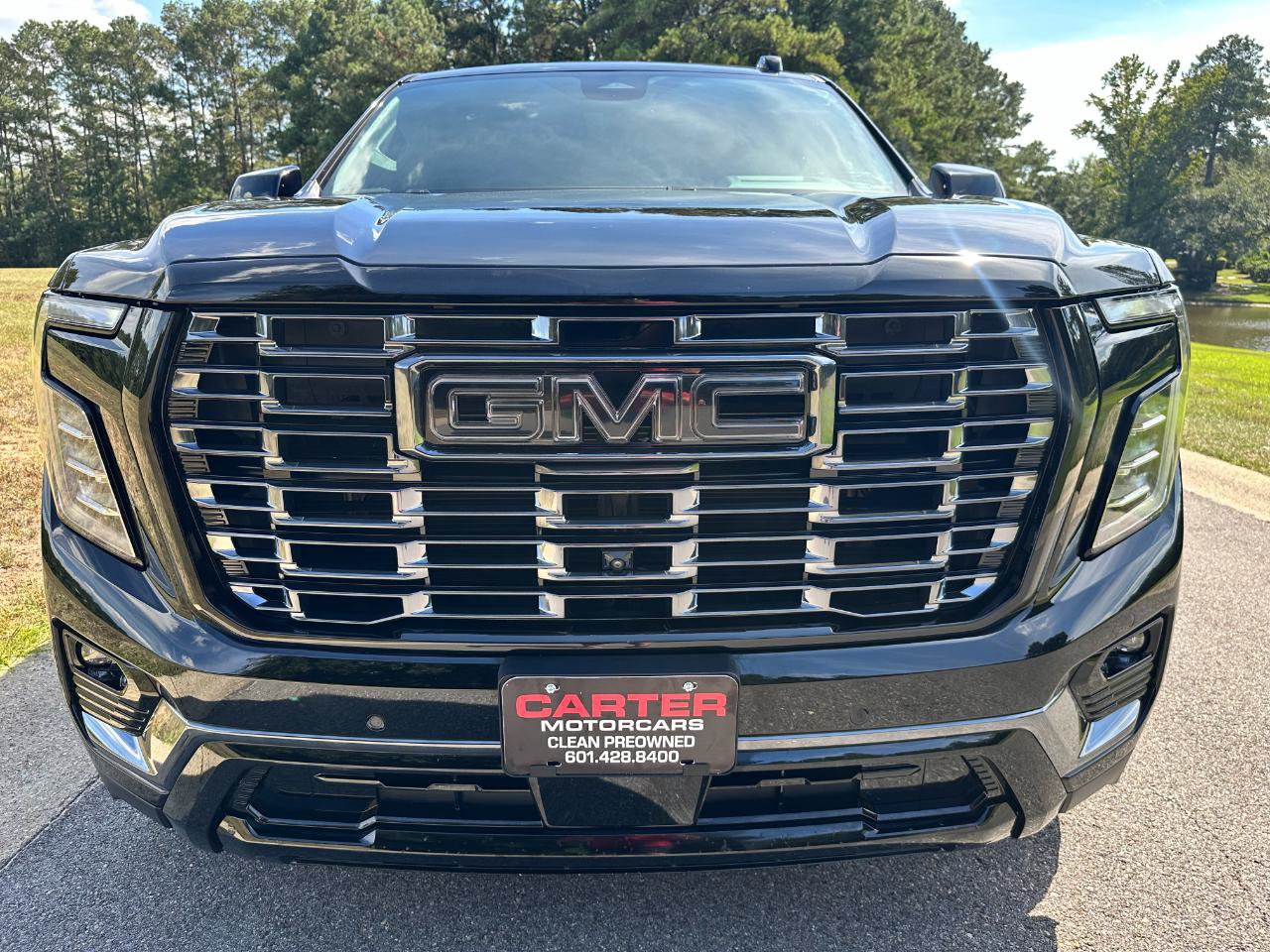 Used 2025 GMC Yukon Denali w/ Denali Reserve Package AWD/4WD image 2