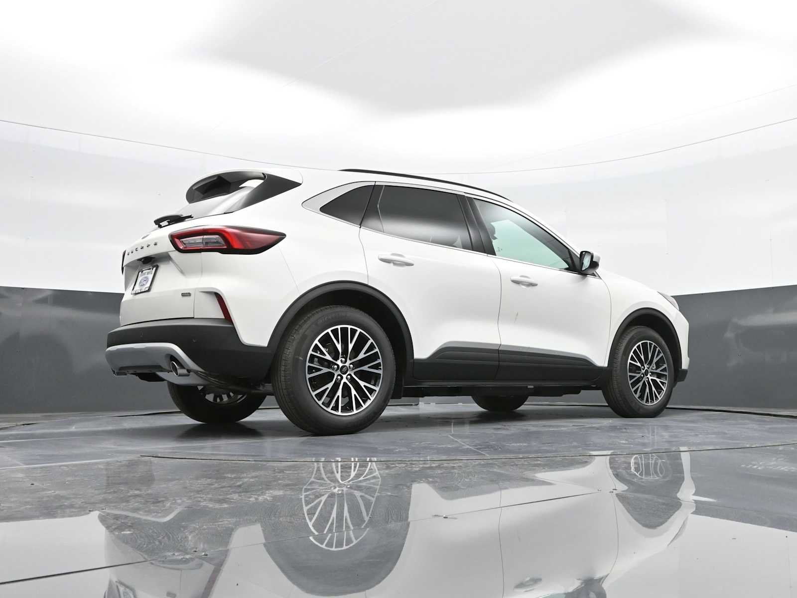 New 2025 Ford Escape SE FWD image 38