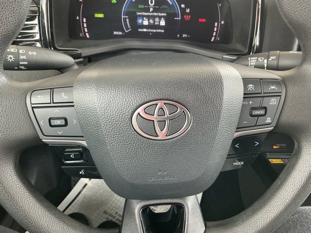 Used 2025 Toyota Camry LE FWD image 27