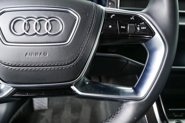 Used 2022 Audi A8 L 3.0T image 11