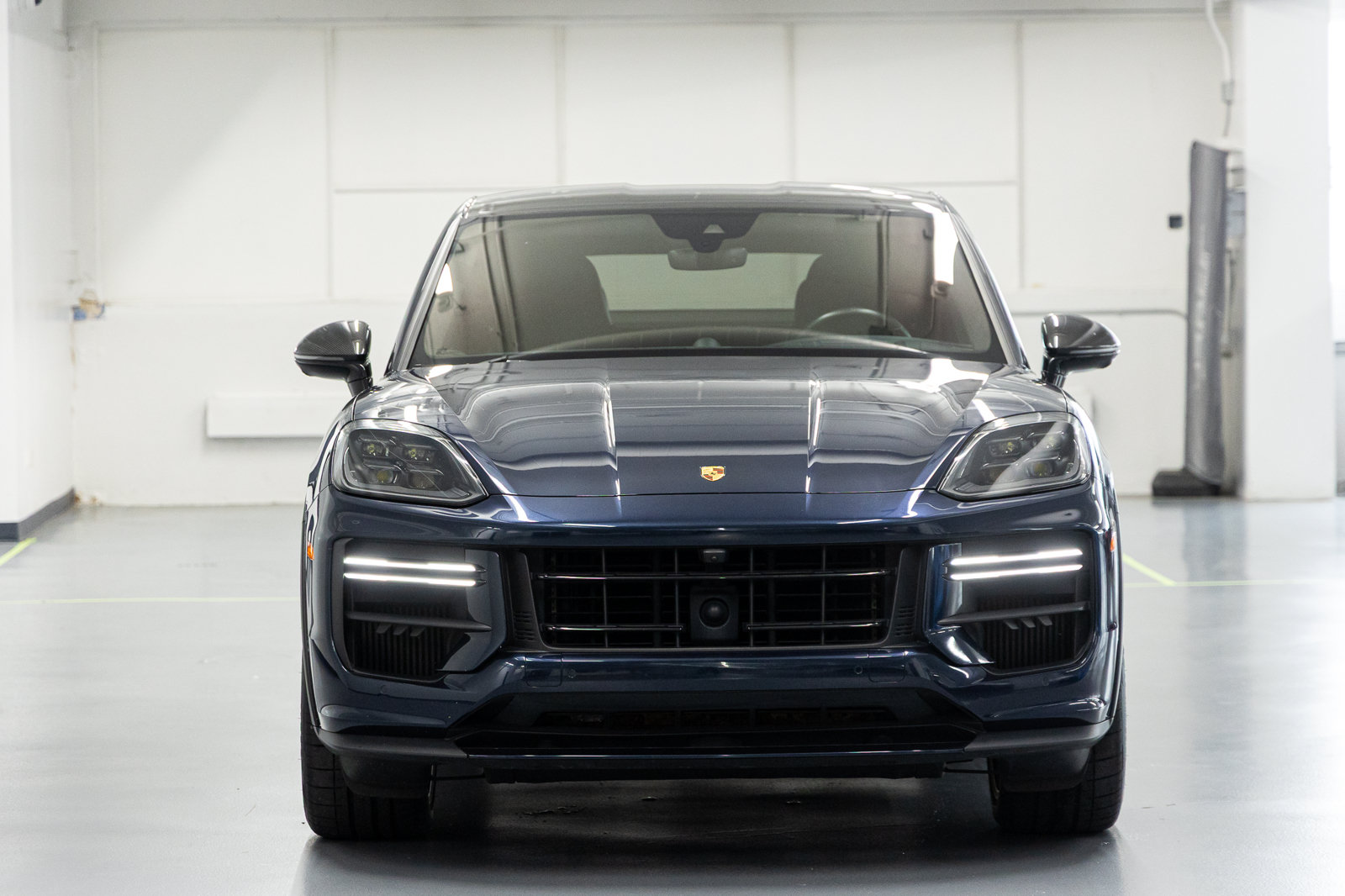 Used 2024 Porsche Cayenne Turbo GT AWD/4WD image 7