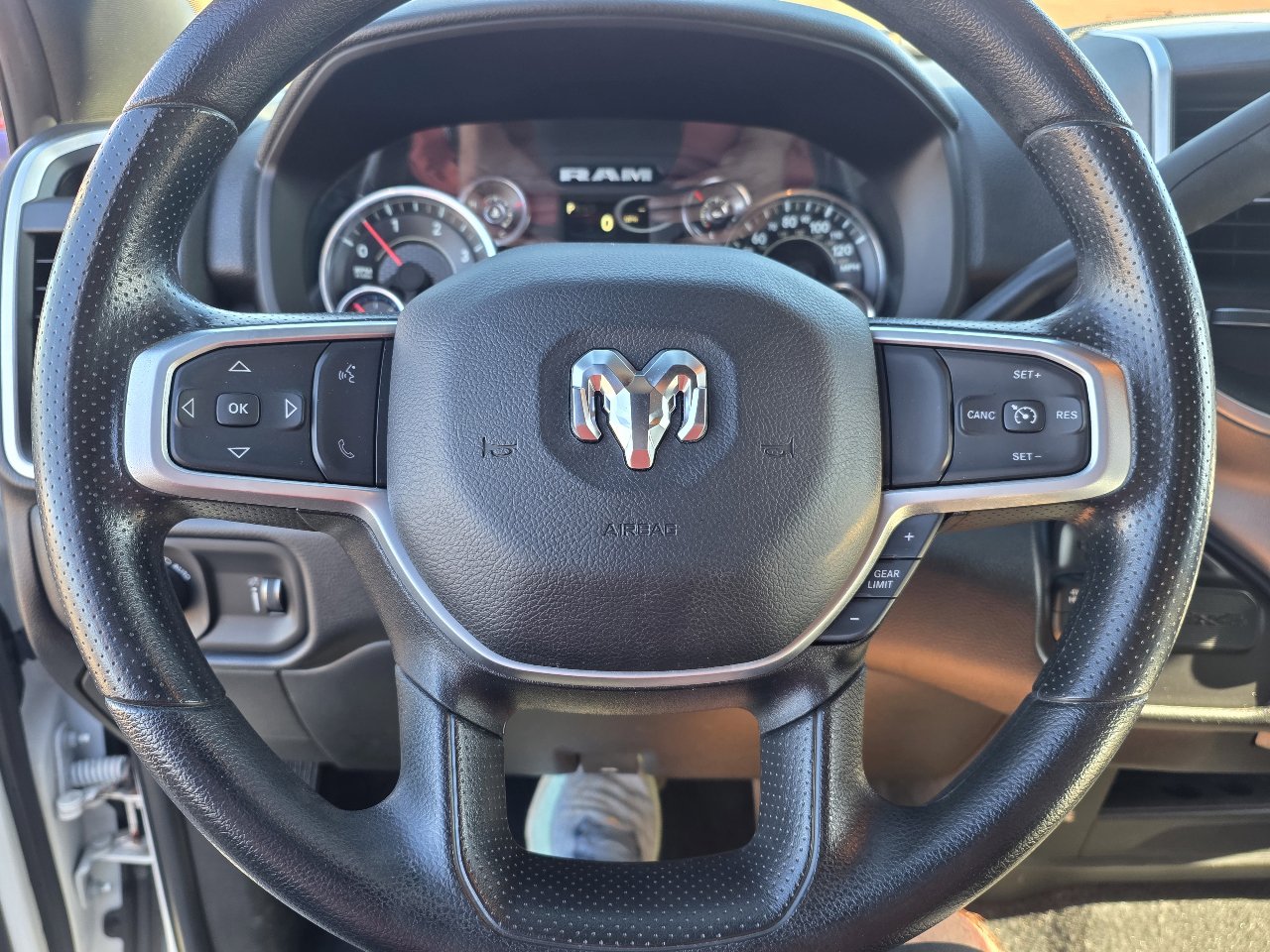 Used 2024 RAM 3500 Big Horn image 23